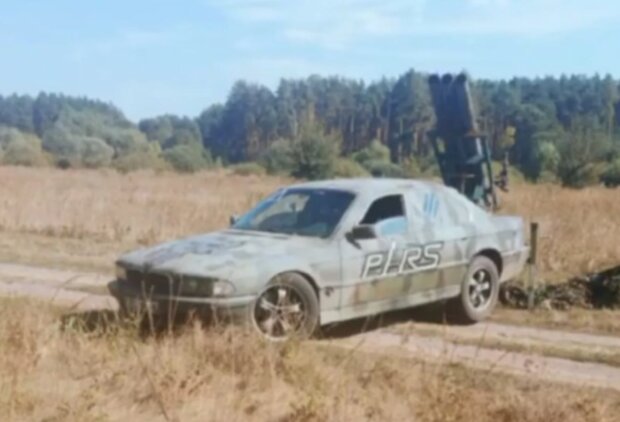 BMW 7 Series з ракетами, кадр з відео