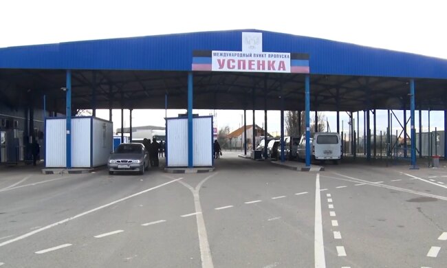 Тревожный знак. Жители Донбасса бросают дома и массово бегут в РФ