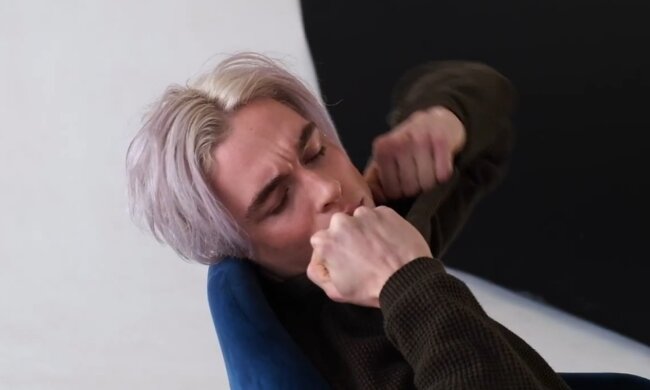 "Вы чмо и бандиты!": оккупанты уничтожили дом танцора Лободы. Парень сорвался