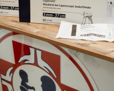 Фонд Андрея Матюхи передал новое хирургическое оборудование «Охматдета»
