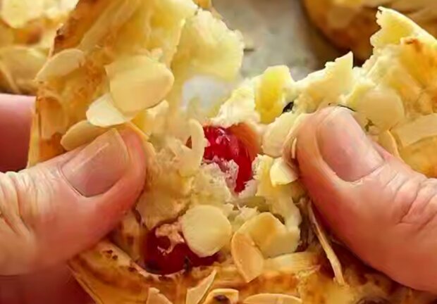 Улитки с творогом, кадр из видео