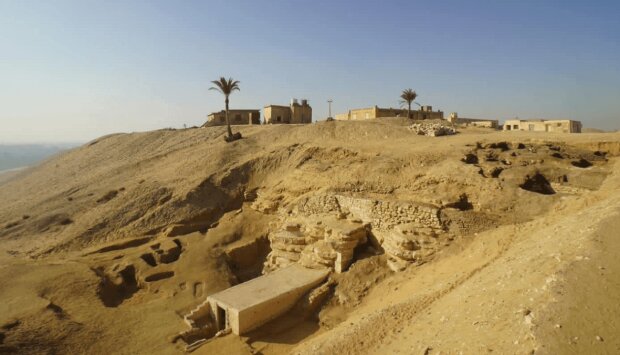 Археологи раскопали гробницу в Египте