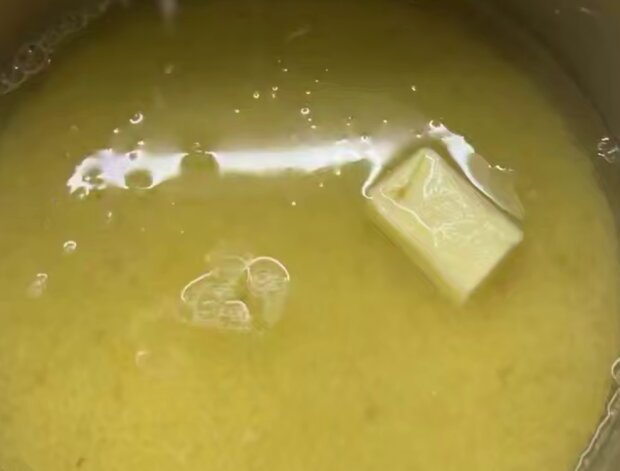 Пшенная каша с сыром и яйцом, кадр из видео