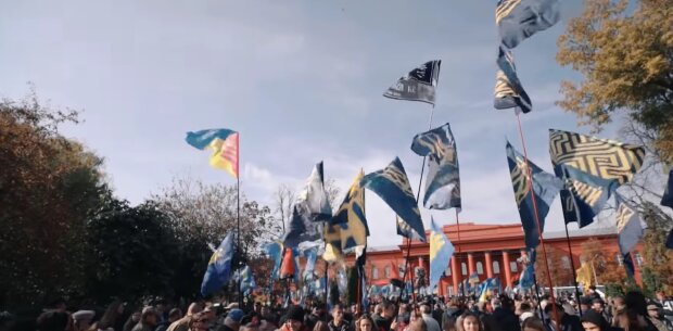Нацкорпус призывает украинцев присоединиться к акции 1 декабря: «Чтобы отметить годовщину начала Революции»