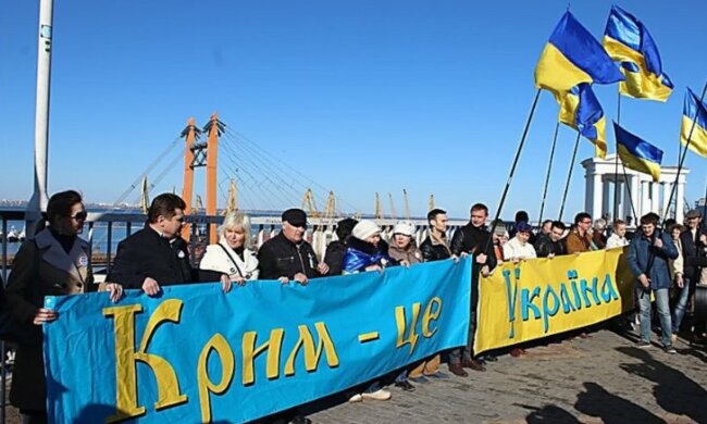 Росіян у Криму вже попереджають, що настав час їхати додому: фото потужної акції