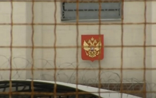 Посольство РФ. Фото: скріншот YouTube-відео.