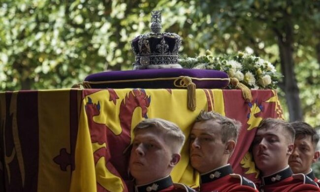 Останній кортеж Королеви: як проводжали Єлизавету II в останню подорож. Відео