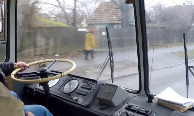 Автобус: скрин с видео
