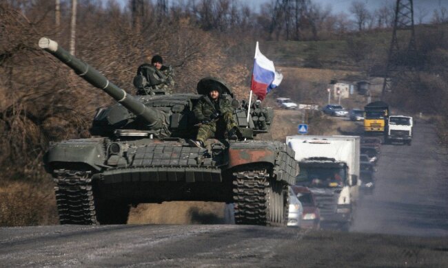 Россия стянула военную технику к нашим границам