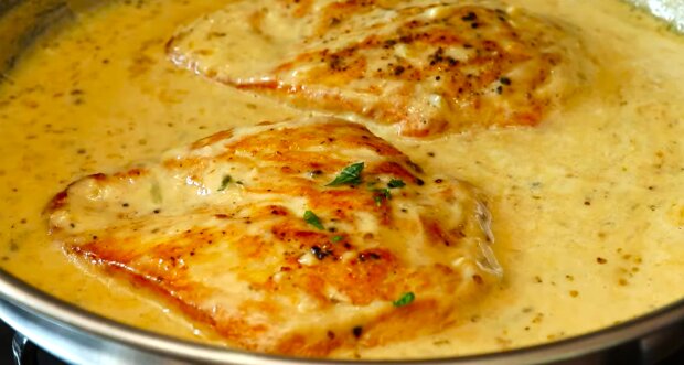 Куриные грудки в сливочно-горчичном соусе – кулинарный рецепт