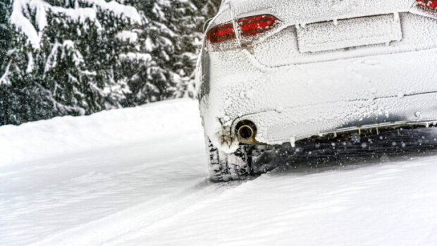 Вы можете остаться без машины: что ни в коем случае нельзя делать с автомобилем зимой
