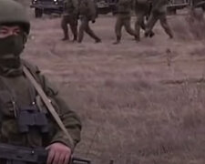 Захоплення Криму. Фото: скріншот YouTube-відео.