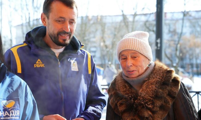 Понад тисяча будинків у Києві досі без тепла: фонд «Надія», Валерій Дубіль та Віта Присяжнюк підтримують постраждалих мешканців столиці