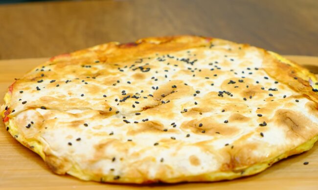 восточных гренок из лаваша с крабовыми палочками и яйцом. Фото: YouTube