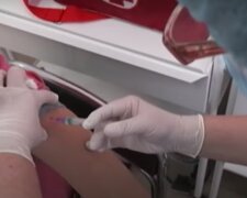 Помолився і прищепився. Українців почнуть вакцинувати при церквах і храмах