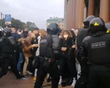 Повстання проти Путіна: Москва, Пітер, Іжевськ вийшли на протести проти мобілізації. Перші арешти. Відео