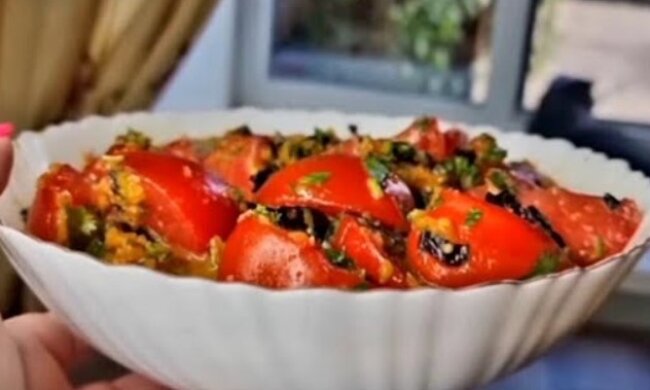 Готовится очень быстро: рецепт маринованной капусты "Эксперсс-закуска" с солью, сахаром и уксусом