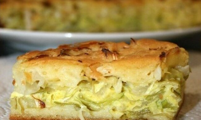 Заливной пирог с капустой, фото: youtube.com