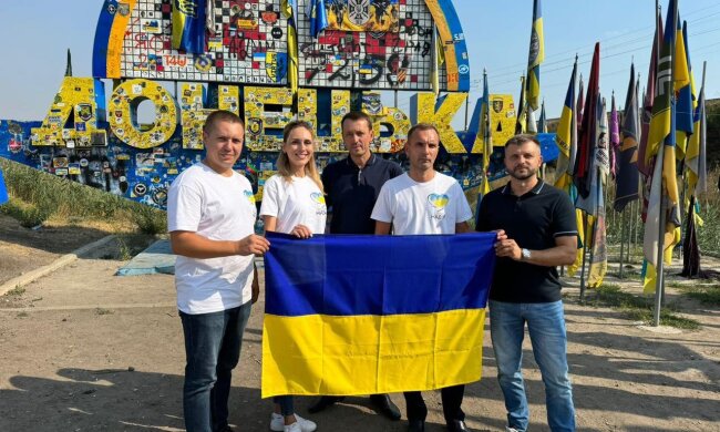 Ко Дню независимости Украины БФ молодежной инициативы «Надежда» передала крупную партию помощи на Донбасс