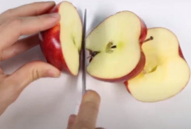 Яблуко. Фото: YouTube, скрін