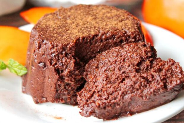 Шоколадний десерт із хурми, кадр з відео