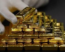 Зливки золота, фото: youtube.com