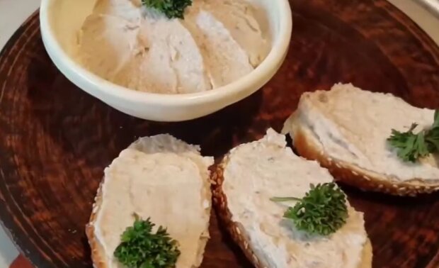 Намазка з оселедця та плавленого сиру