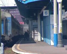 Движение поездов в “красой зоне”: Укрзализныця обновила расписание