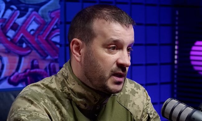 "Ти циган": Андрусів жорстко образив українців, які виїхали за кордон
