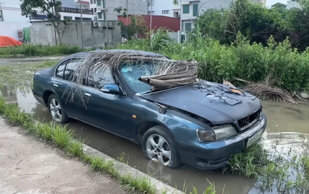 Nissan Maxima, кадр з відео