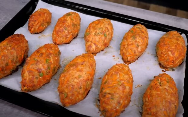 Котлеты из свинины с капустой и морковью, фото: youtube.com