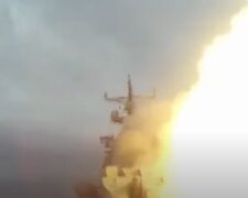Російський корабель постраждав від морського дрону, фото: youtube.com