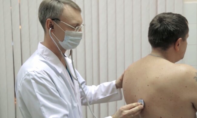 Разгар сезонных ОРВИ, простуды и ОРЗ. Врачи рассказали, как укрепить иммунитет в домашних условиях