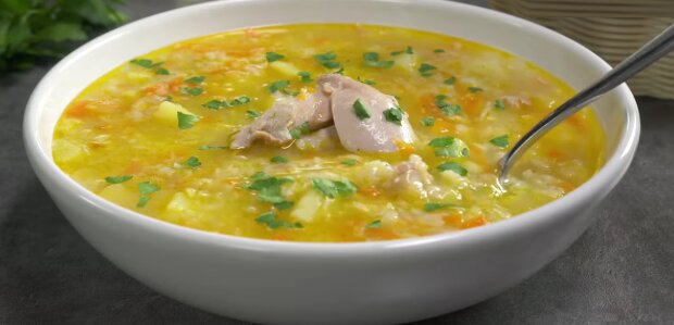 Захочется добавки: как приготовить крестьянский суп "Затируха" на курице. Бабушкин рецепт