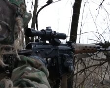 Гроза россиян: украинский снайпер остановил колонну оккупантов и захватил офицера