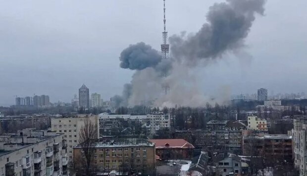 Киев сейчас. Город атакован с воздуха: вражеские ракеты попали в жилые дома. Первые подробности