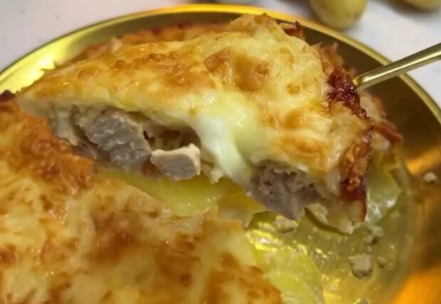 Нежный картофель с сочной индейкой