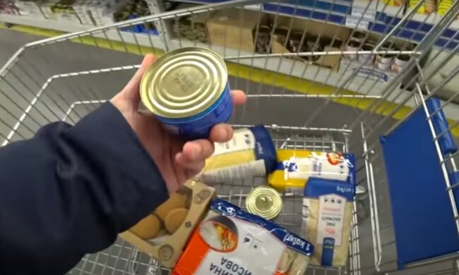 Продукты в супермаркете. Фото: скриншот YouTubе