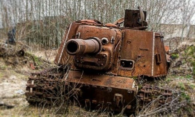 Подбитый танк, фото: youtube.com