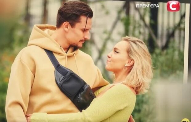 Тарас Цимбалюк та Тіна, кадр з відео