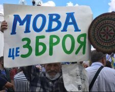 А вы так делаете? Украинцы начали чаще общаться дома на украинском языке. Результаты опроса