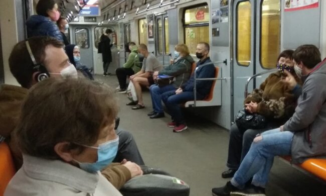 Зупинка метро і громадського транспорту у Києві: у Кличка визначилися