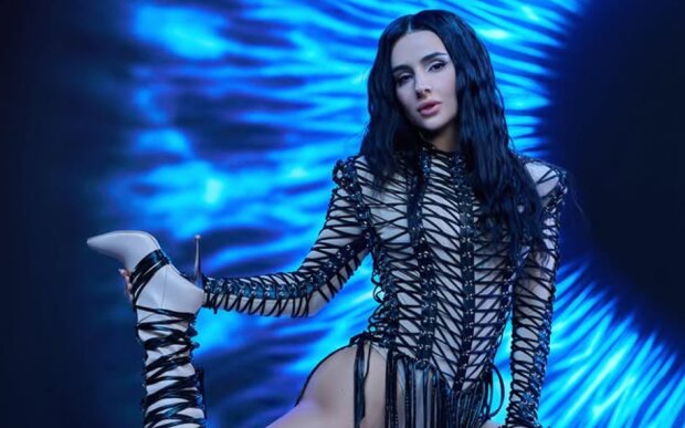 Анна Трінчер, фото із соцмереж артистки