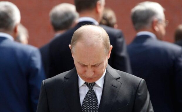 Повстання проти Путіна: еліти за спиною диктатора збираються покінчити з війною