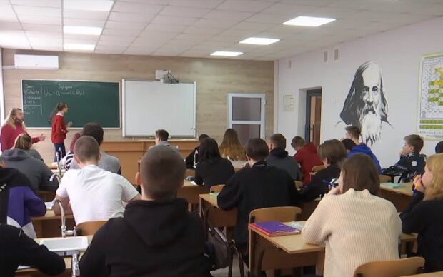 Школа в Україні. Фото: YouTube, скрін