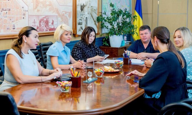 У Подільському районі Києва провели захід «Правосвідомість»: мешканців консультували щодо захисту житла, державних програм і цифрових сервісів