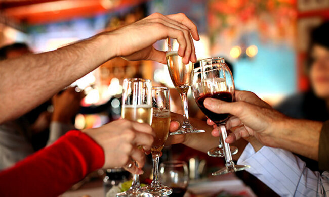 Детоксикація після новорічного застілля: як у домашніх умовах ефективно очистити організм від алкоголю