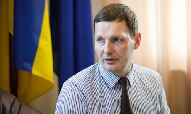 Євгеній Єнін показав, як викривають шахраїв з COVID-сертифікатами