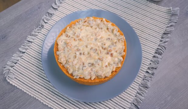 Рецепт сытного пирога со свежими баклажанами, сыром и яйцами. Фото: YouTube