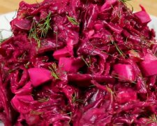 Салат з буряків та солоних огірків